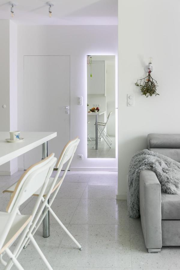 Tree&Lake Apartament Warszawa Зобки Екстериор снимка