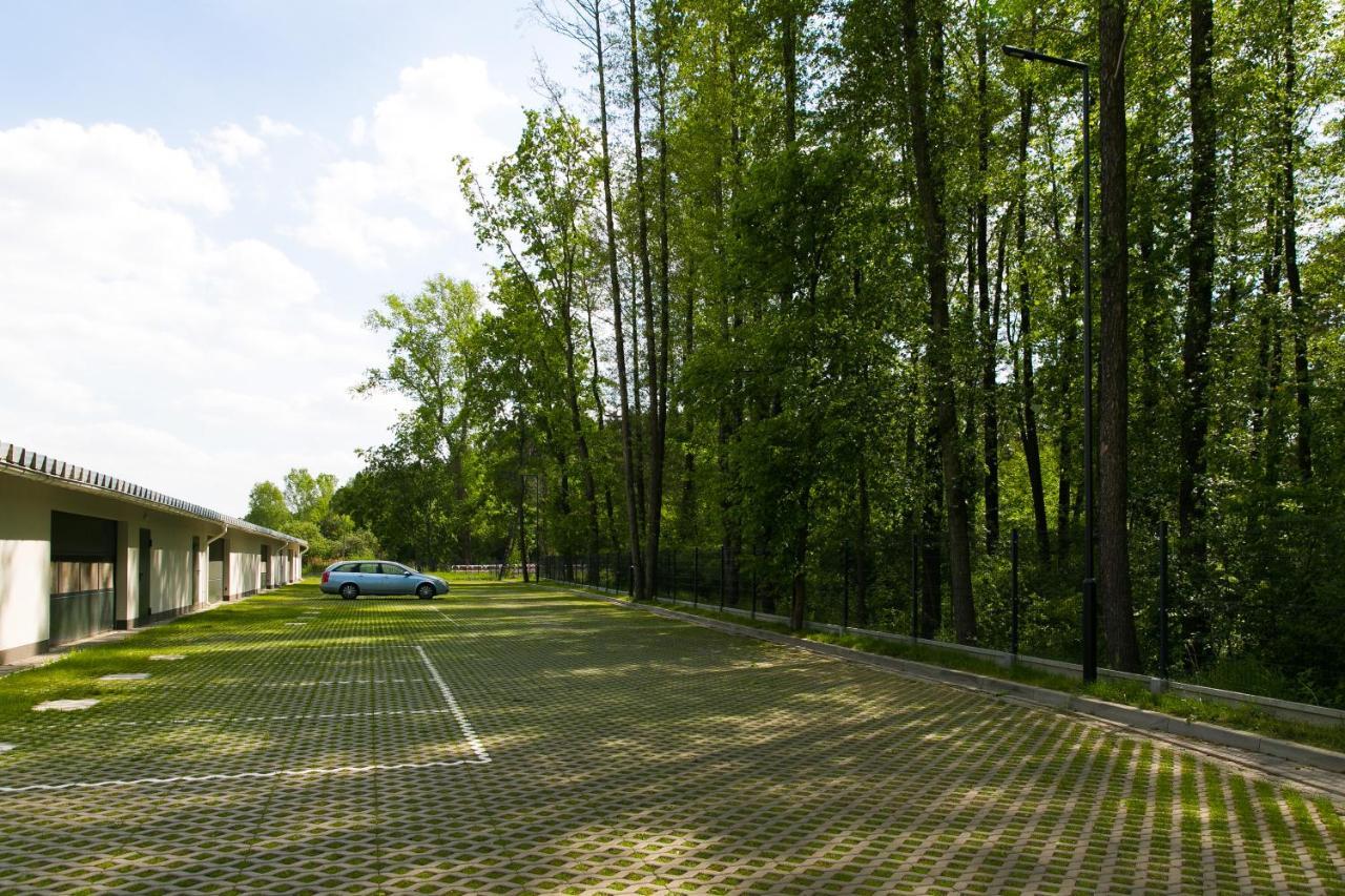 Tree&Lake Apartament Warszawa Зобки Екстериор снимка