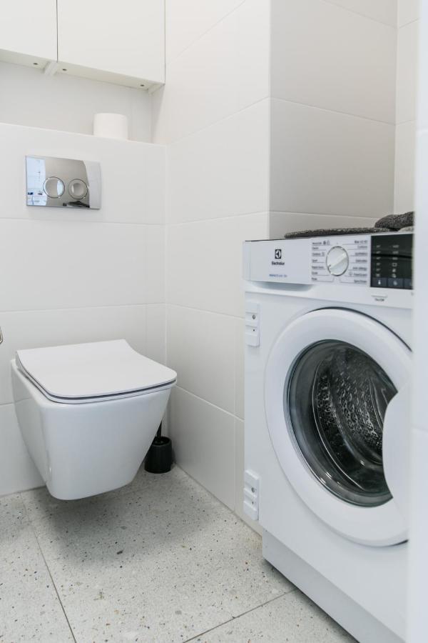 Tree&Lake Apartament Warszawa Зобки Екстериор снимка